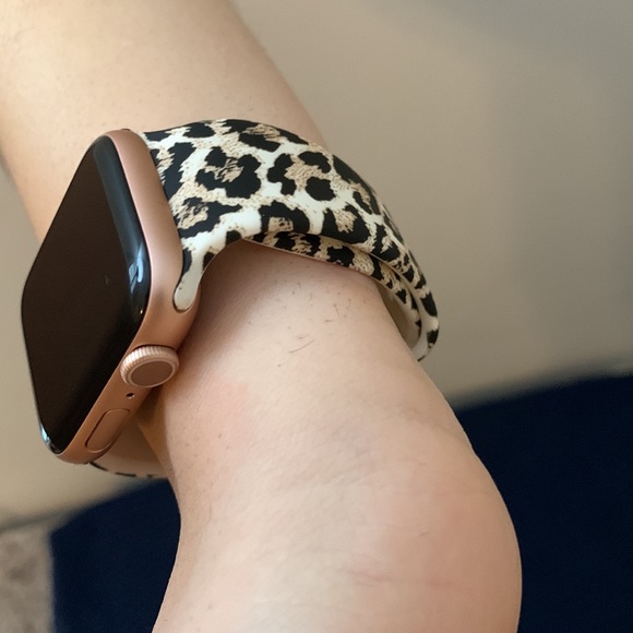 Cheetah Print Apple Watch Band - Picture 13 of 17
